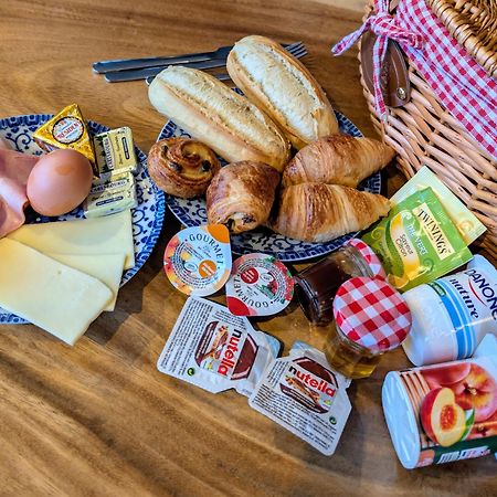 Hotel A Fleur de Couette Auvelais Eksteriør billede