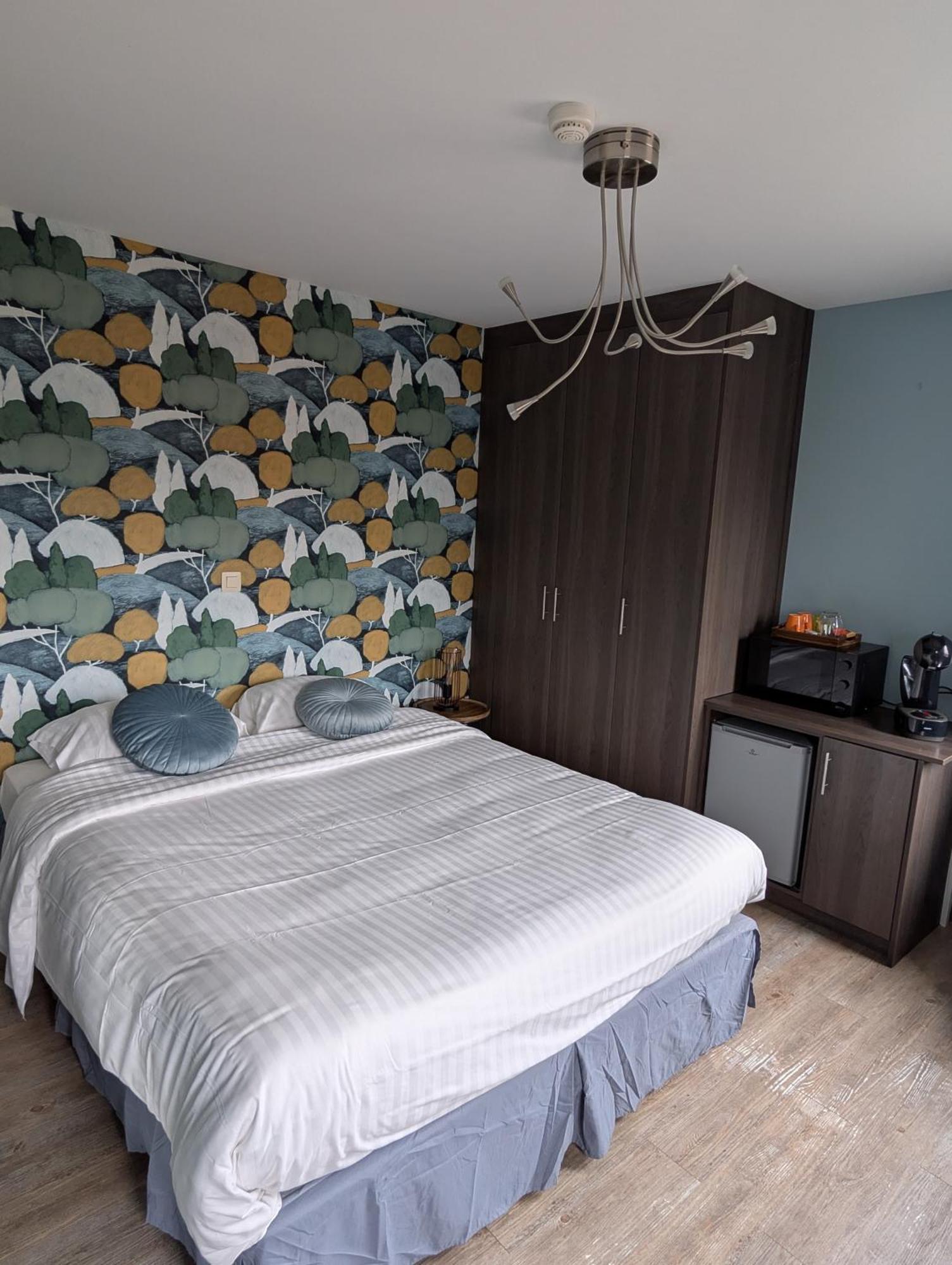 Hotel A Fleur de Couette Auvelais Eksteriør billede