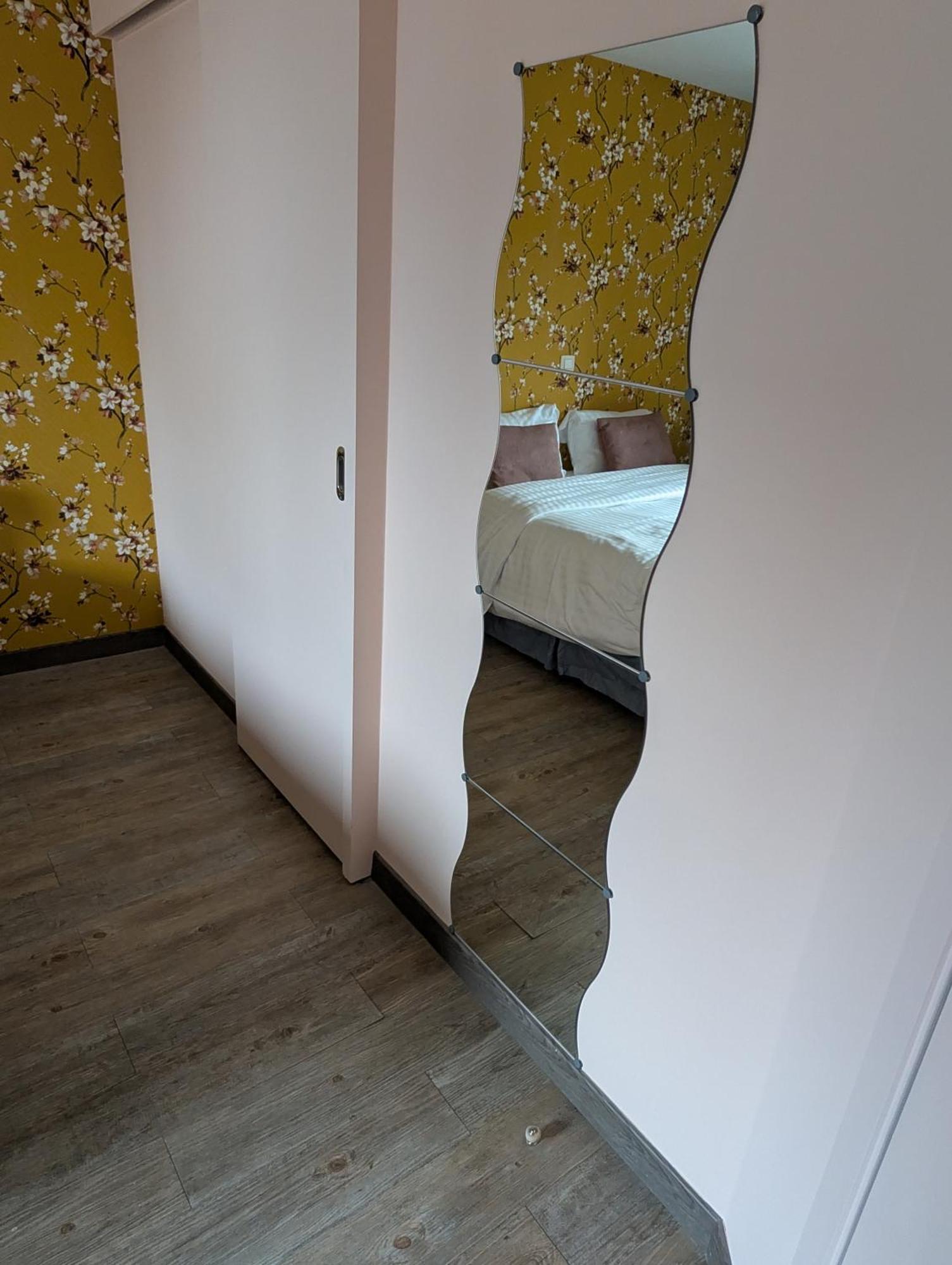 Hotel A Fleur de Couette Auvelais Eksteriør billede