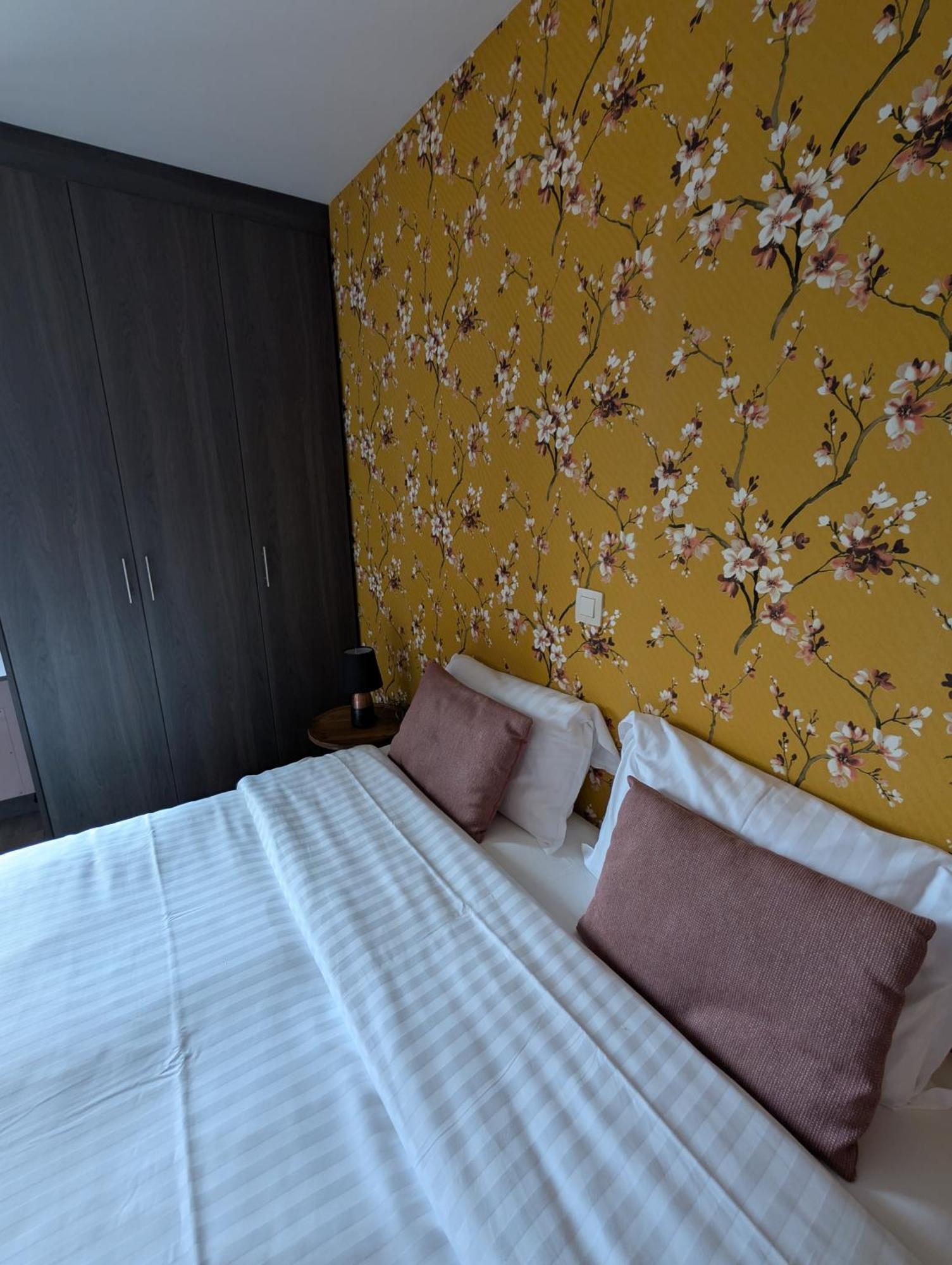 Hotel A Fleur de Couette Auvelais Eksteriør billede