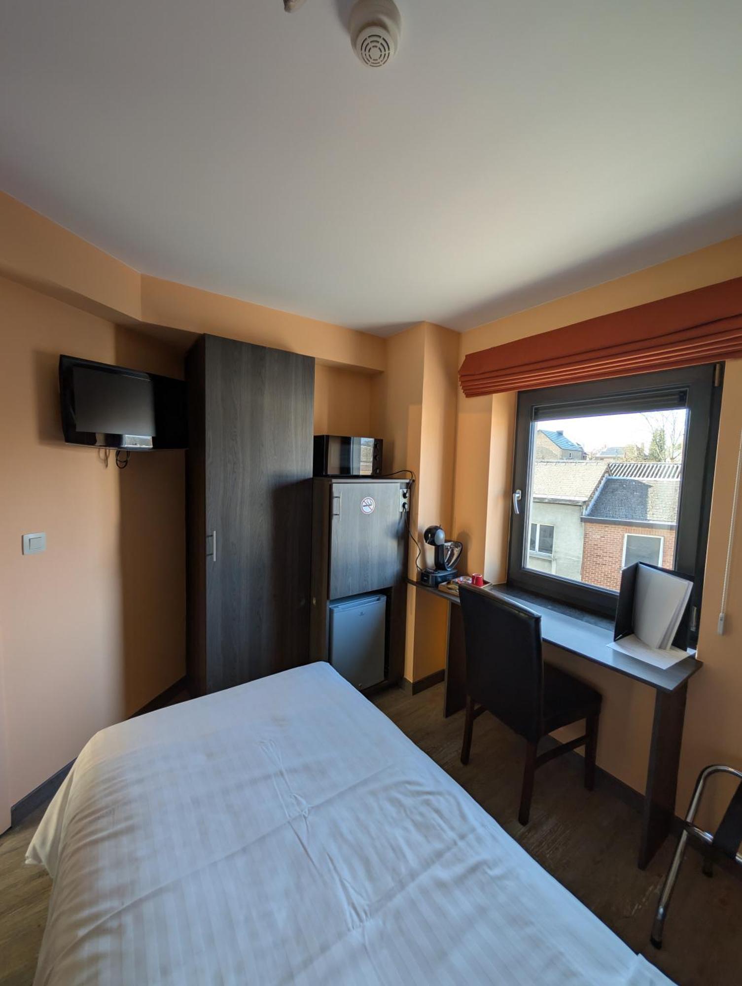 Hotel A Fleur de Couette Auvelais Eksteriør billede